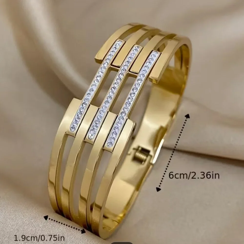 Multi-layer line with wide edition 18K Gold Plated Stainless Steel Bracelet